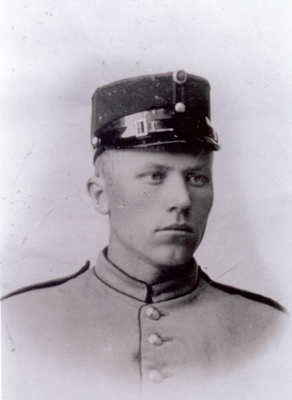 A006a Anders Sindre Mil.jpg - Anders P. Sindre or Anders Sindre Paulson in Norwegian uniform - Militærtjeneste i Norge.